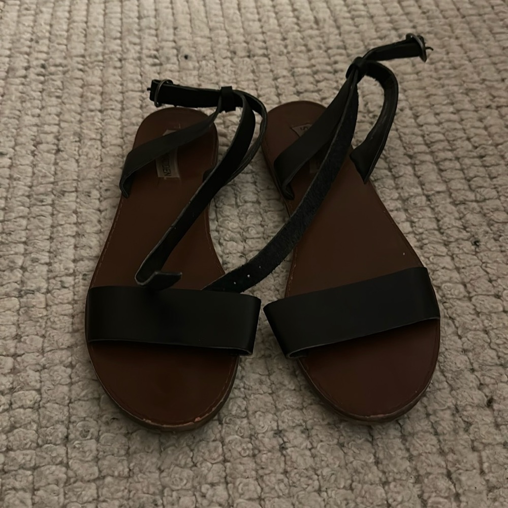 STEVE MADDEN SANDALS